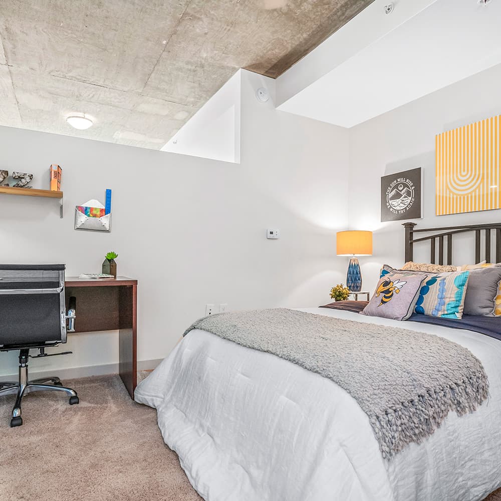 Bedroom-01-Square-On-5th-Atlanta-03