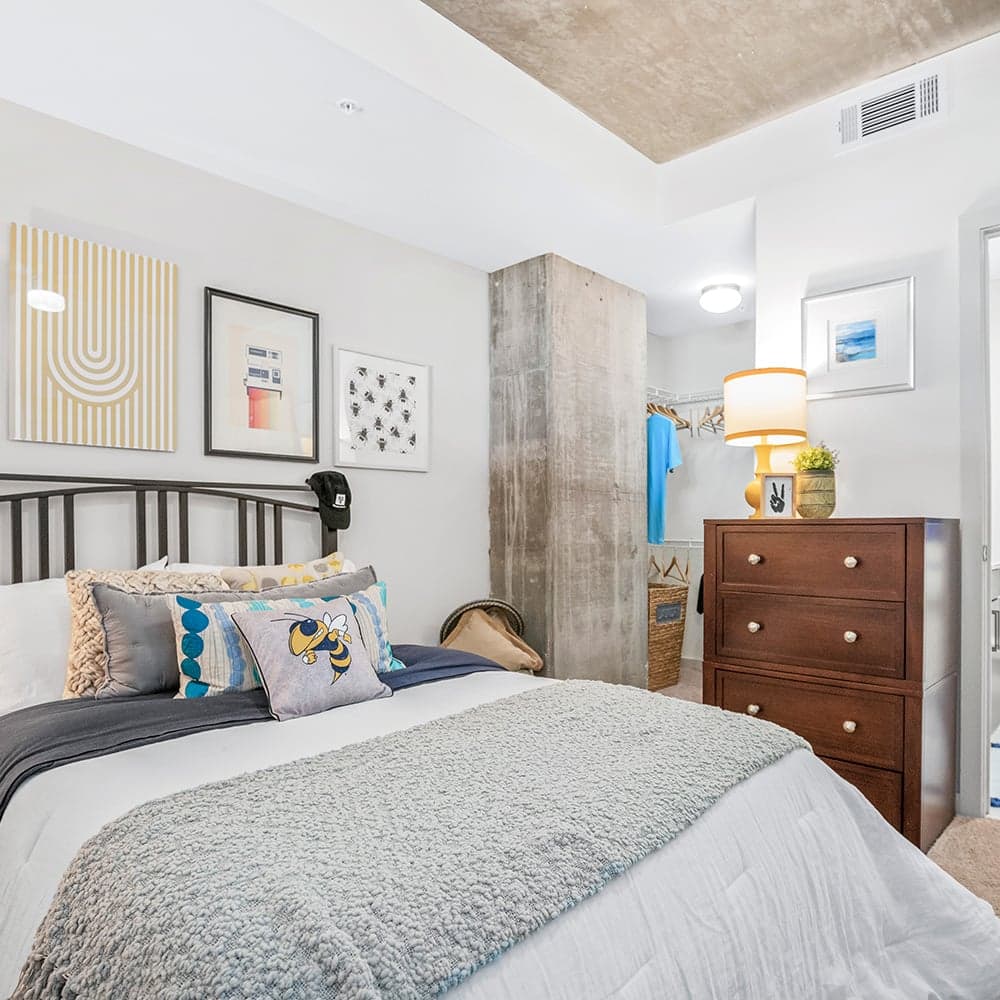 Bedroom-03-Square-On-5th-Atlanta-03