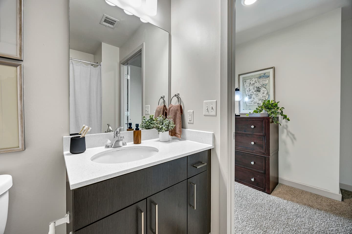 Square on Fifth- Model – Bathroom (7)